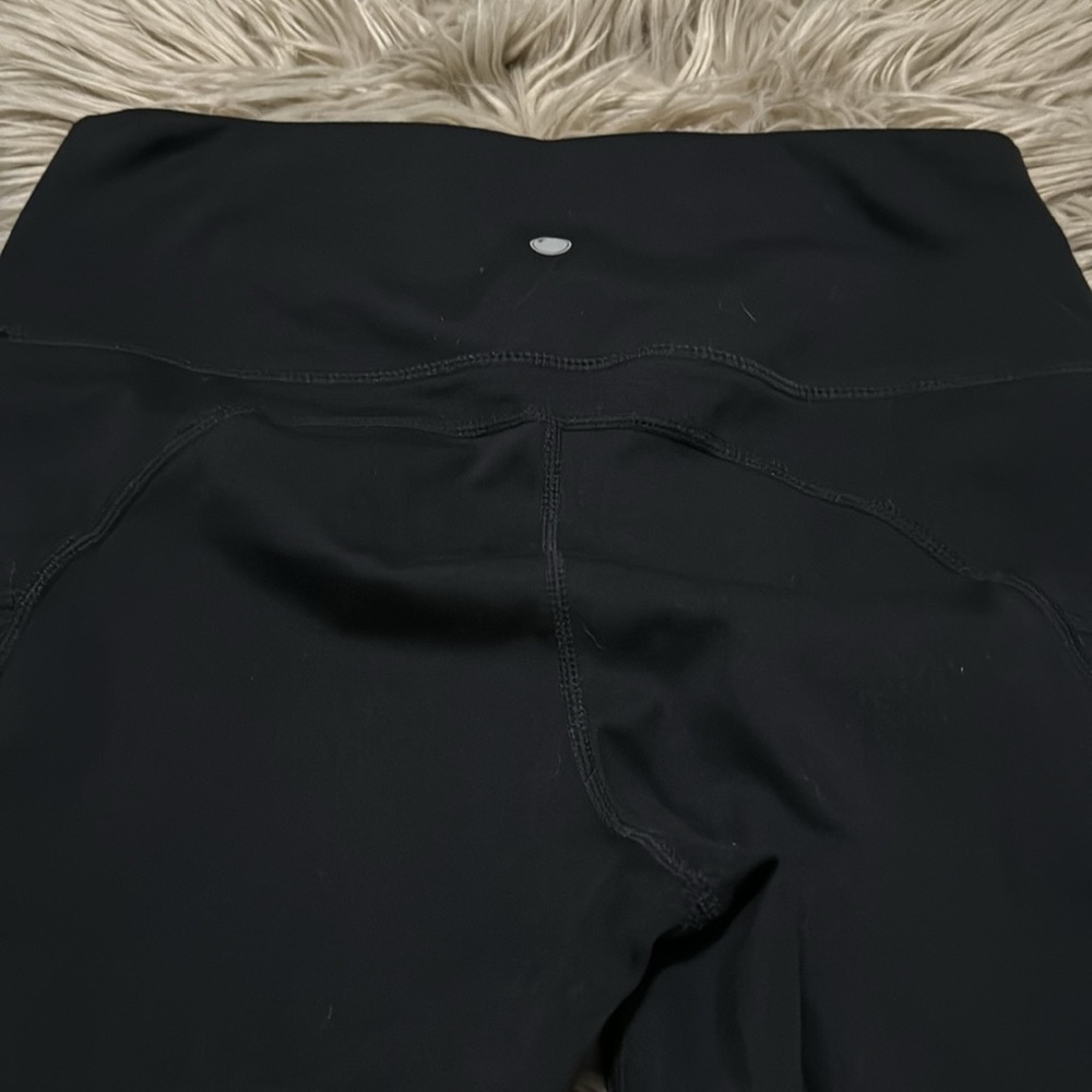 NWOT Yogalicious Capri Tights-Sz M-Lux Style-Side Hip Pockets-Black - Picture 13 of 13